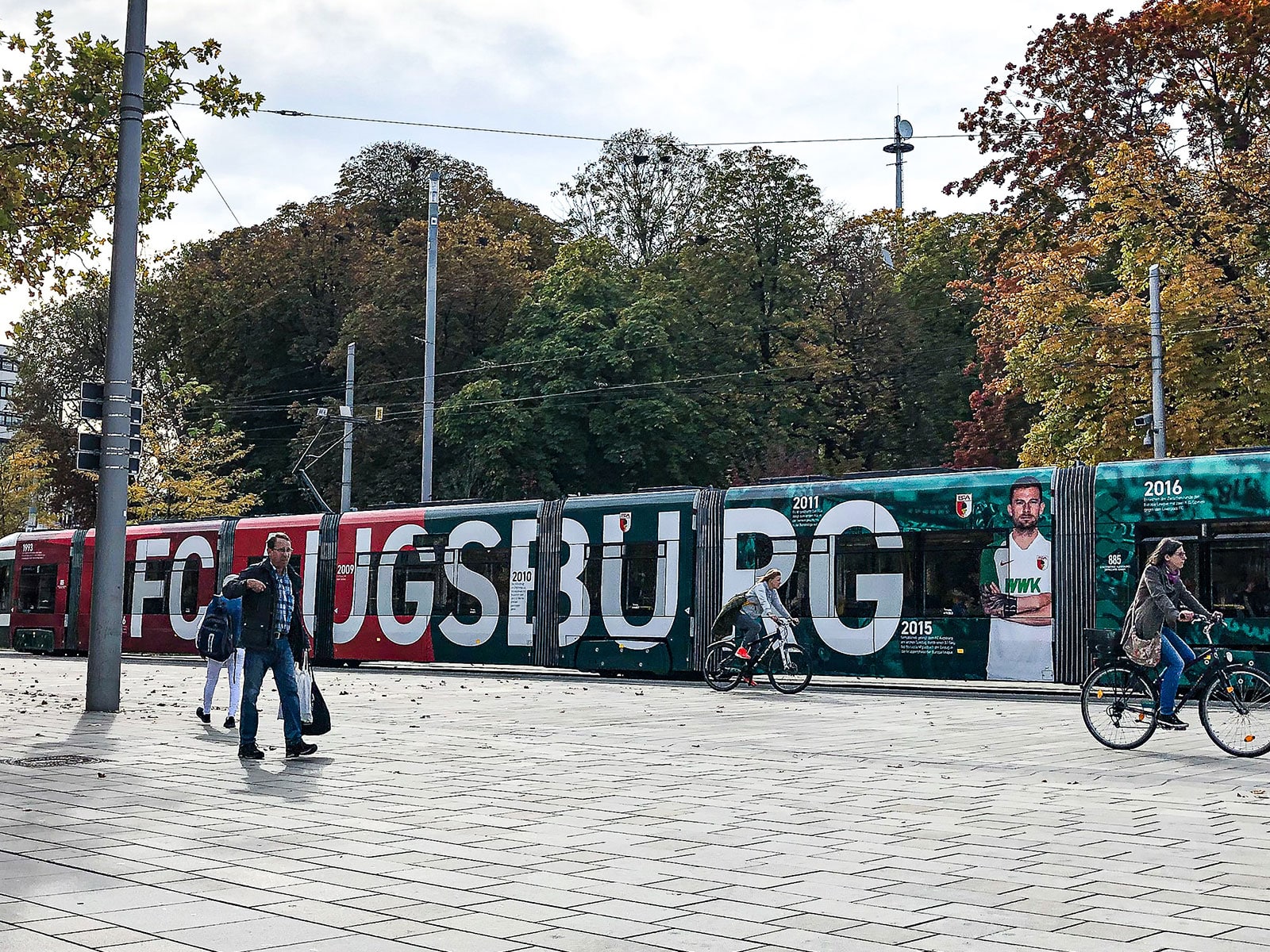 Straßenbahnwerbung FC Augsburg