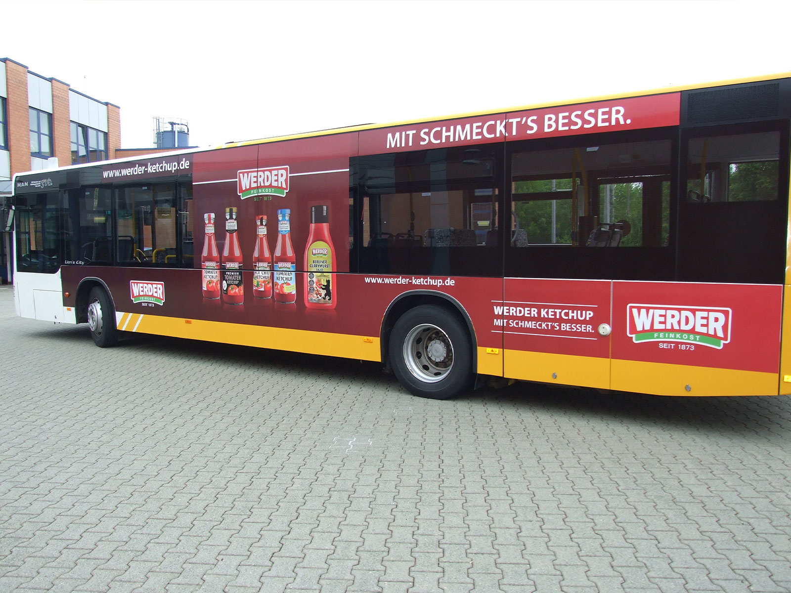 Bus- und Bahnwerbung für Werder Feinkost