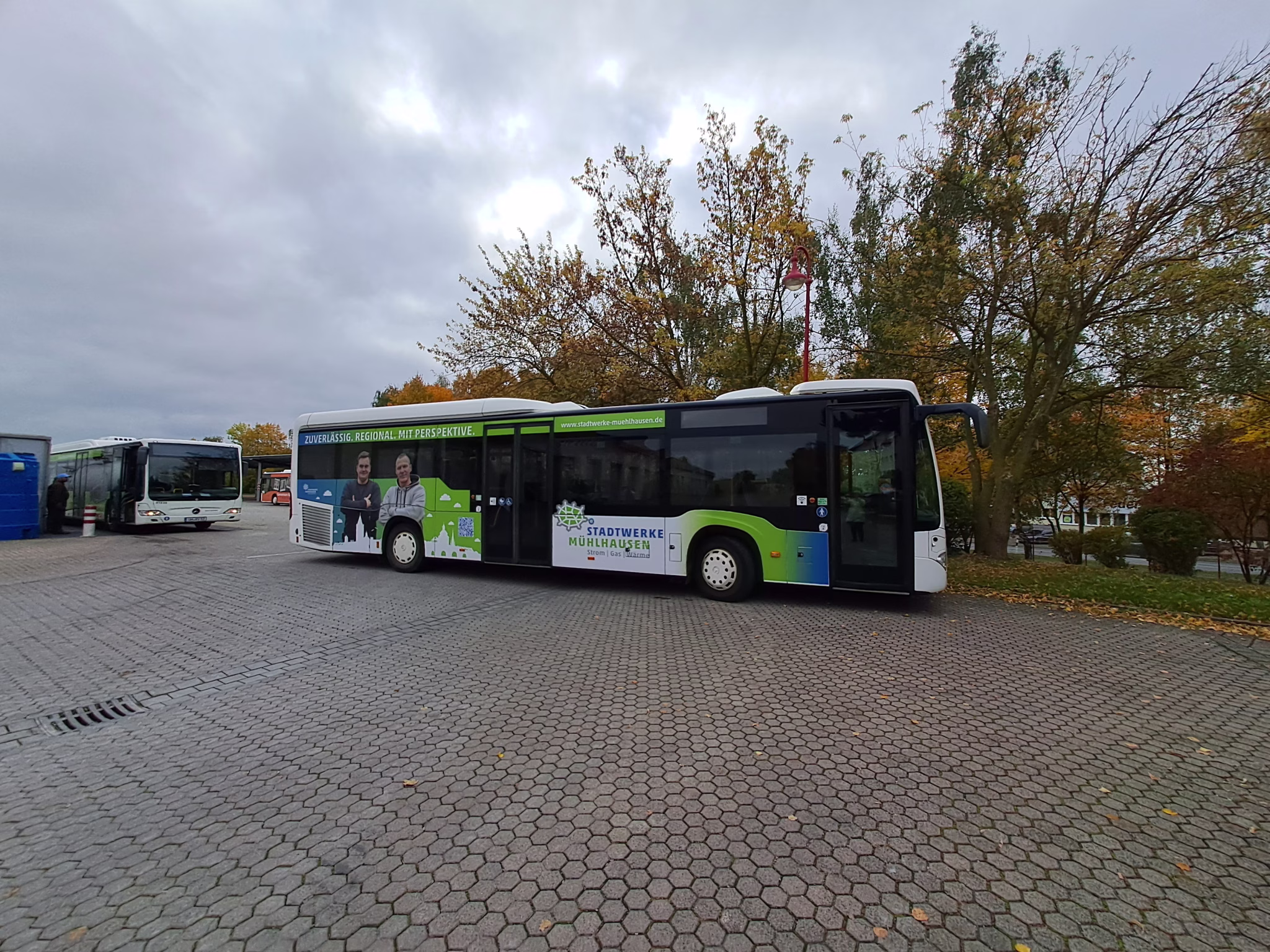 Einstiegsseite eines Werbebusse der Stadtwerke Mühlhausen