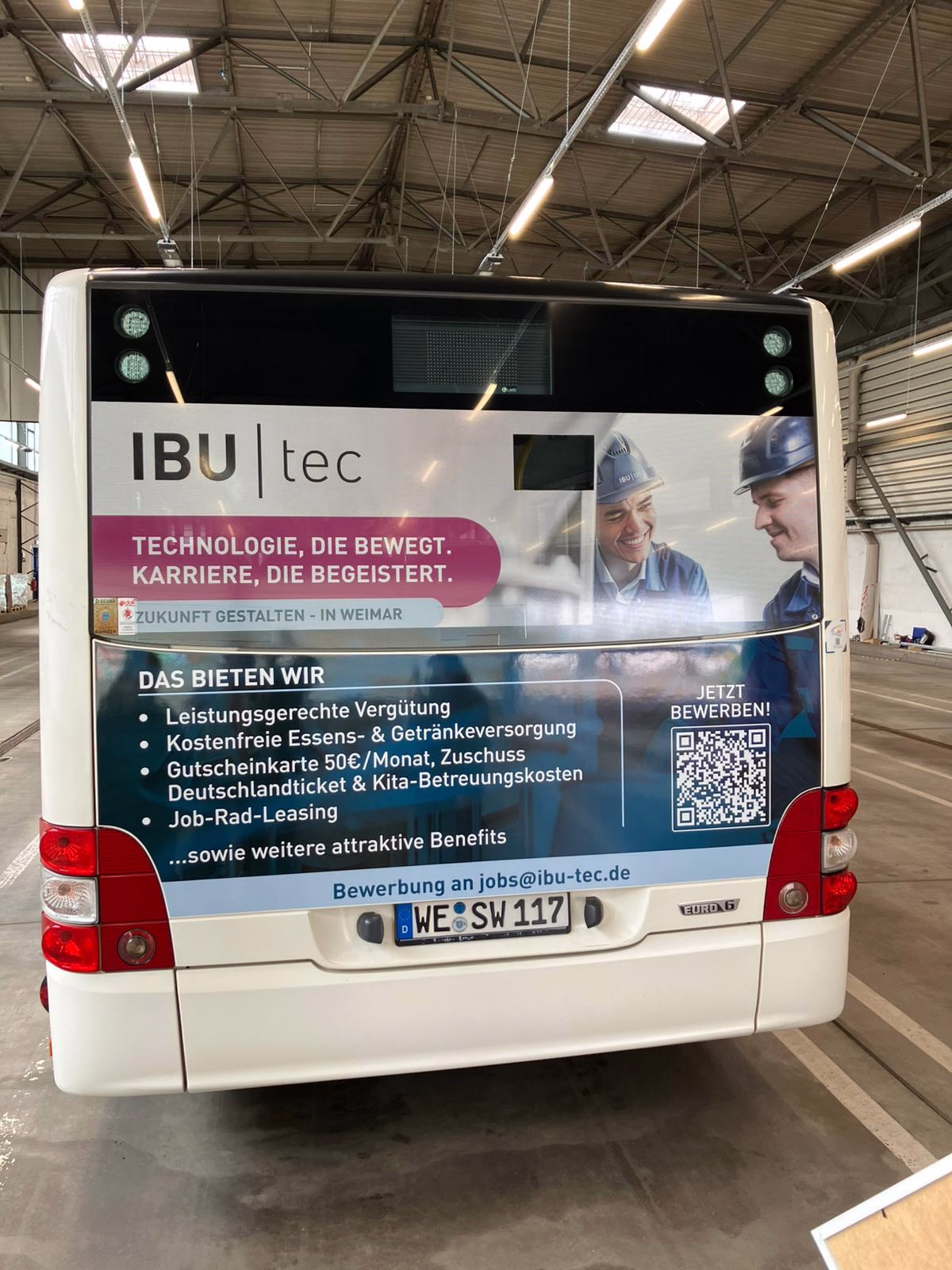 Heckwerbung eines Busses der IBU-TEC GmbH